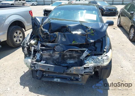 2010 Toyota Camry Le z USA, uszkodzony, nr VIN 4T4BF3EK2AR031958